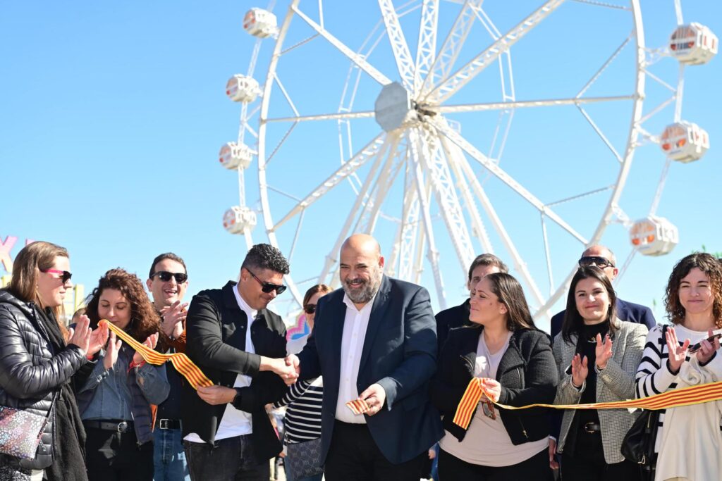 Inaugurada la Fira del Ram con PIMEM y el alcalde Martínez apoyando a los feriantes
