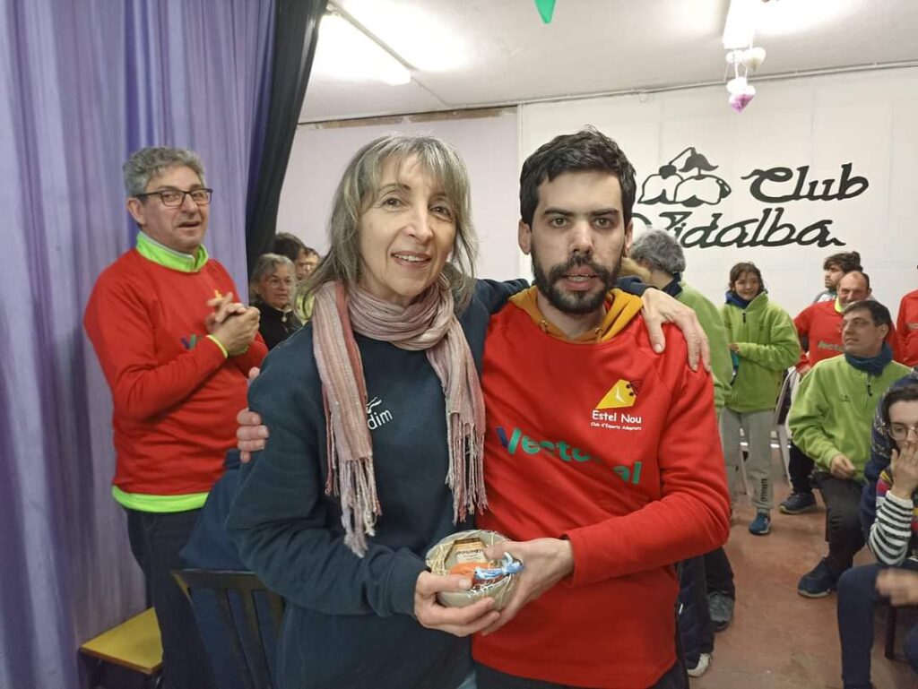 RSC: Vectobal cede equipamiento deportivo al Club Estel Nou de Asanideso