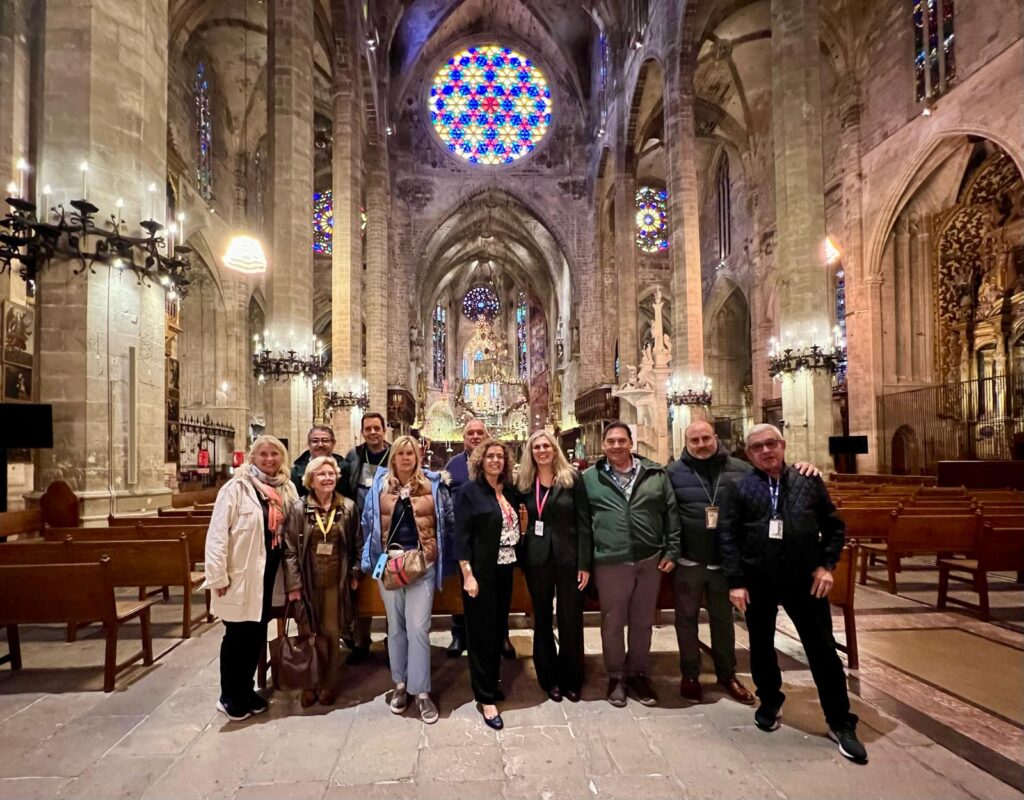 Guías turísticos de PIMEM acompañan a presidentas del Parlamento Europeo a la Seu