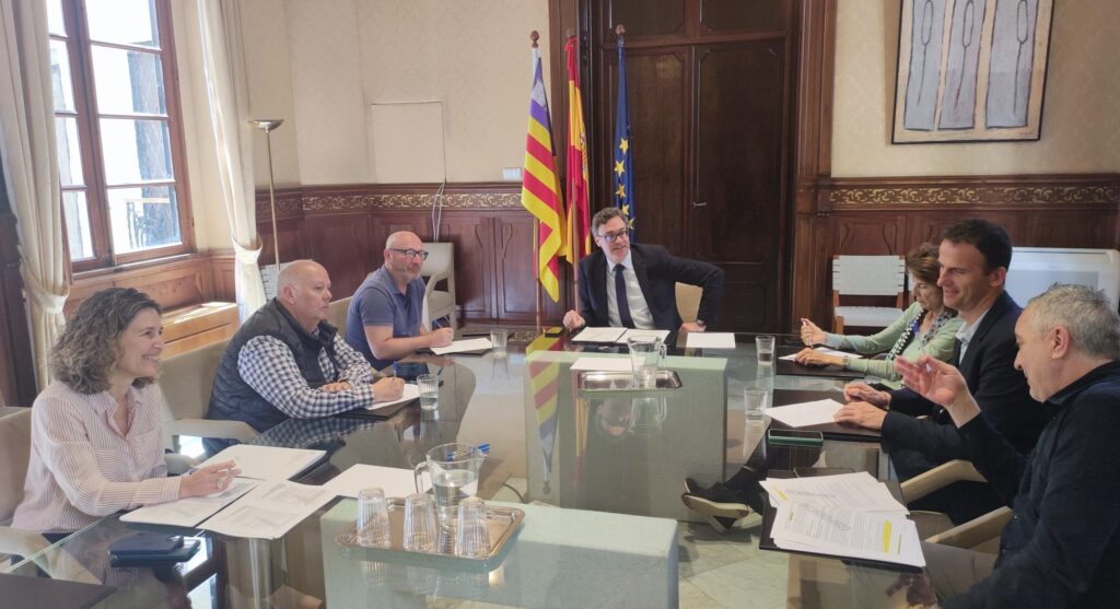 PIMEM asiste a la reunión con el conseller Costa sobre la simplificación administrativa