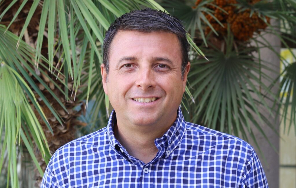 La UIB pone en marcha dos programas de formación en turismo y habla con el decano Tolo