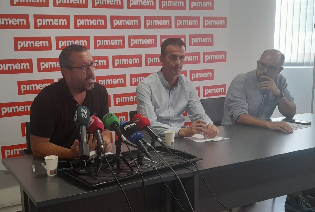 PIMEM, Unió de Pagesos y APAEMA califican el proyecto de la macrogranja de Sineu de