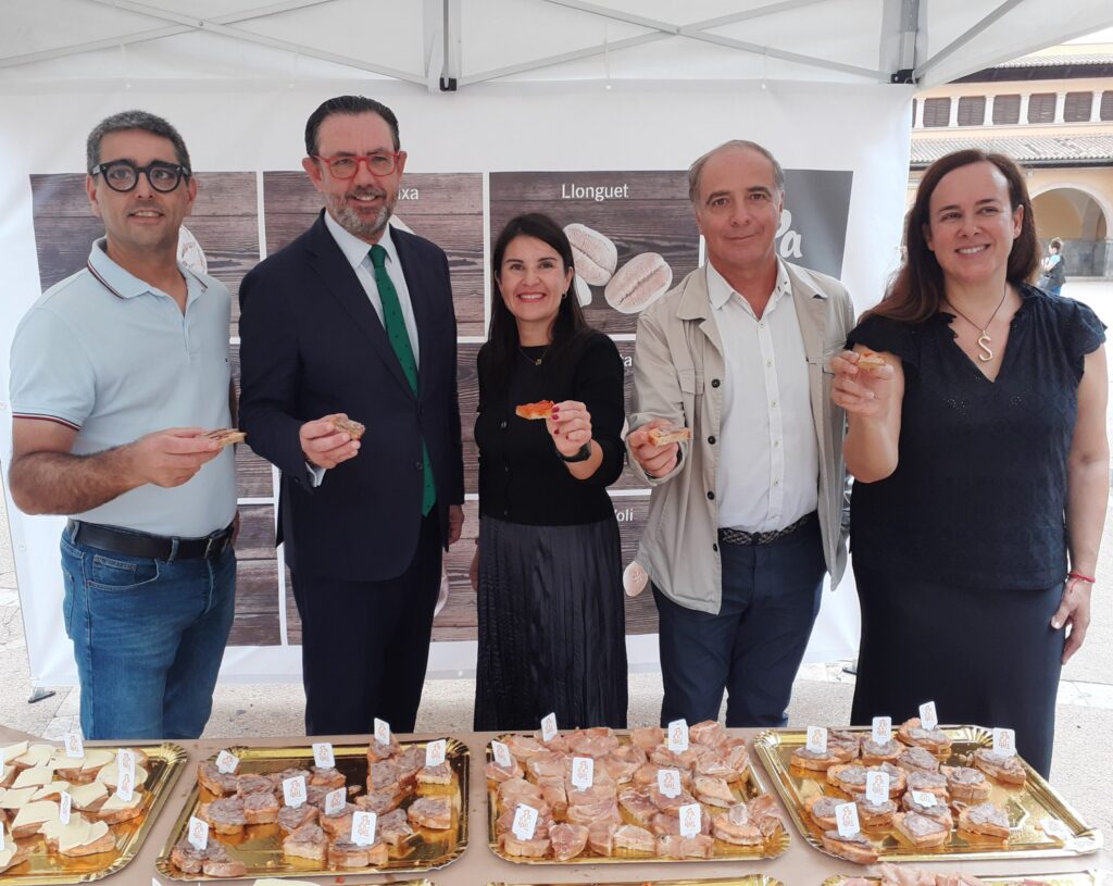 La Semana del Pan de aquí promociona el pan moreno en la Plaça de l'Olivar